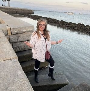 Meet your Posher, Karis